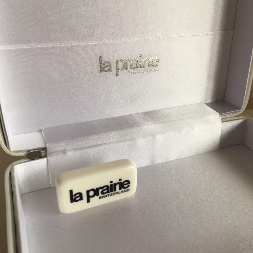 La prairie makeup case new - Picture 7 of 8